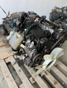 Toyota Land Cruiser Engines / Toyota 1HD-FTE 100 Series Land Cruiser Diesel Engine for Sale
