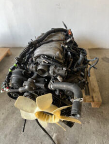 Toyota Land Cruiser Engines / Land Cruiser 2UZ 100 Series Land Cruiser Petrol Engine for Sale